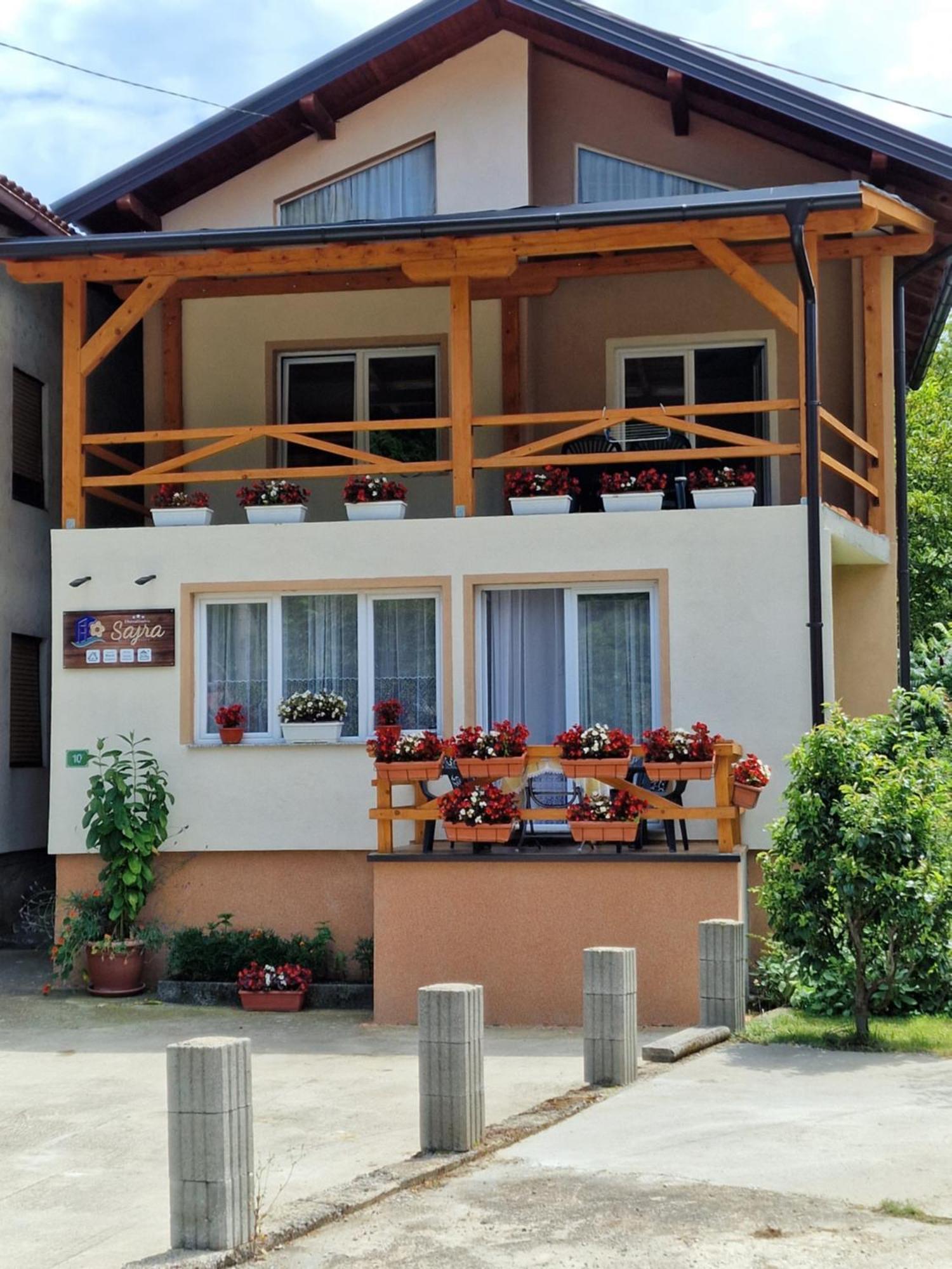 Apartment Sajra Kulen Vakuf Luaran gambar