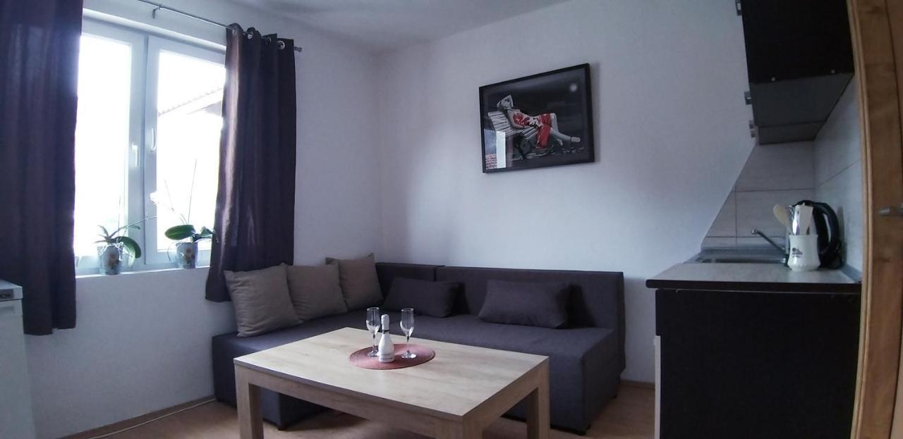 Apartment Sajra Kulen Vakuf Luaran gambar