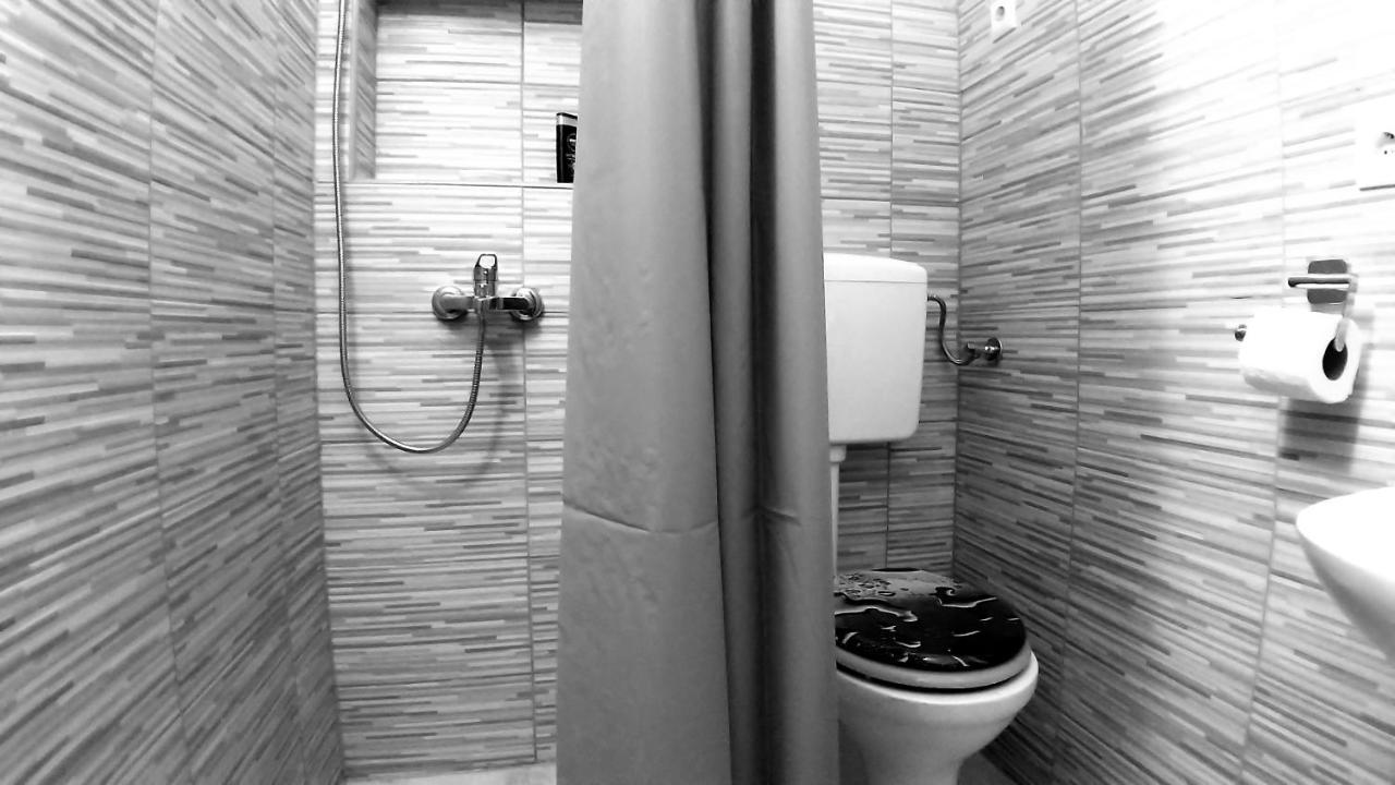 Apartment Sajra Kulen Vakuf Luaran gambar