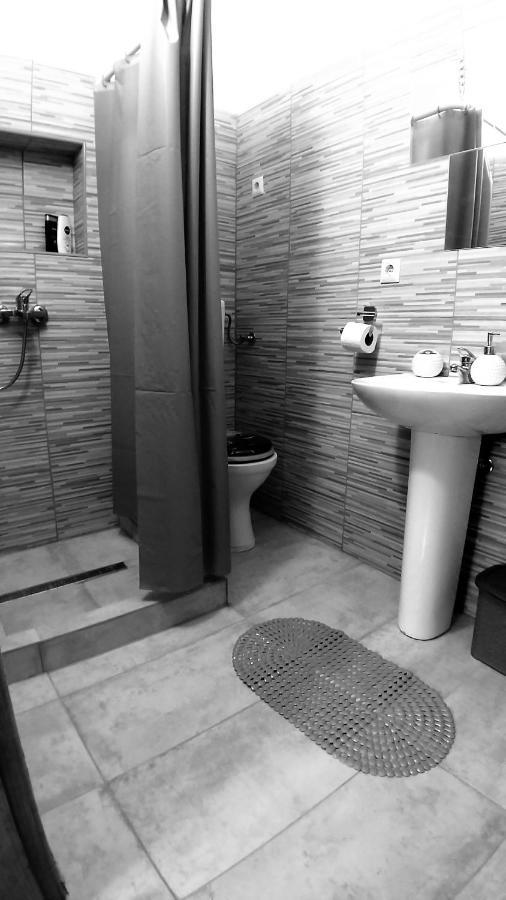 Apartment Sajra Kulen Vakuf Luaran gambar